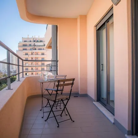 A17 - Heaven Sun Da Rocha 1 Bed Apartment *