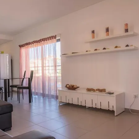 A17 - Heaven Sun Da Rocha 1 Bed Apartment *